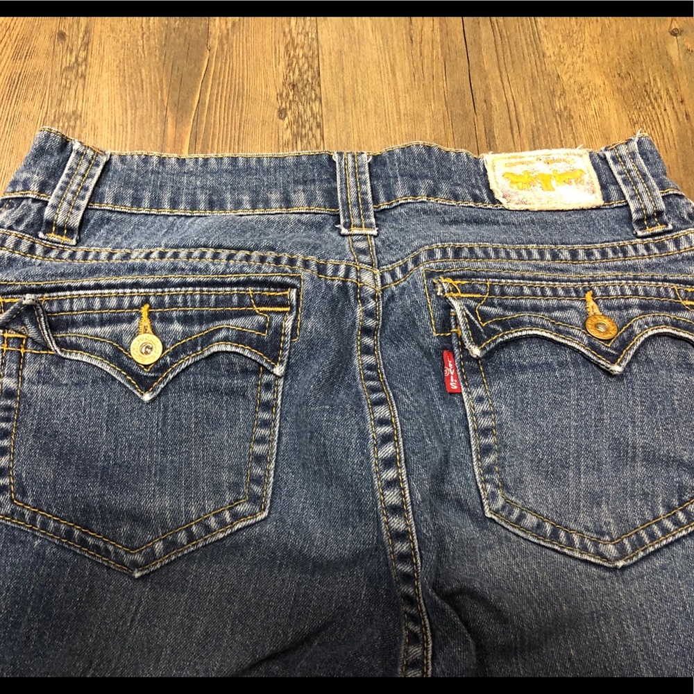 Levi’s 542 Low Women’s denim cropped jeans size 10